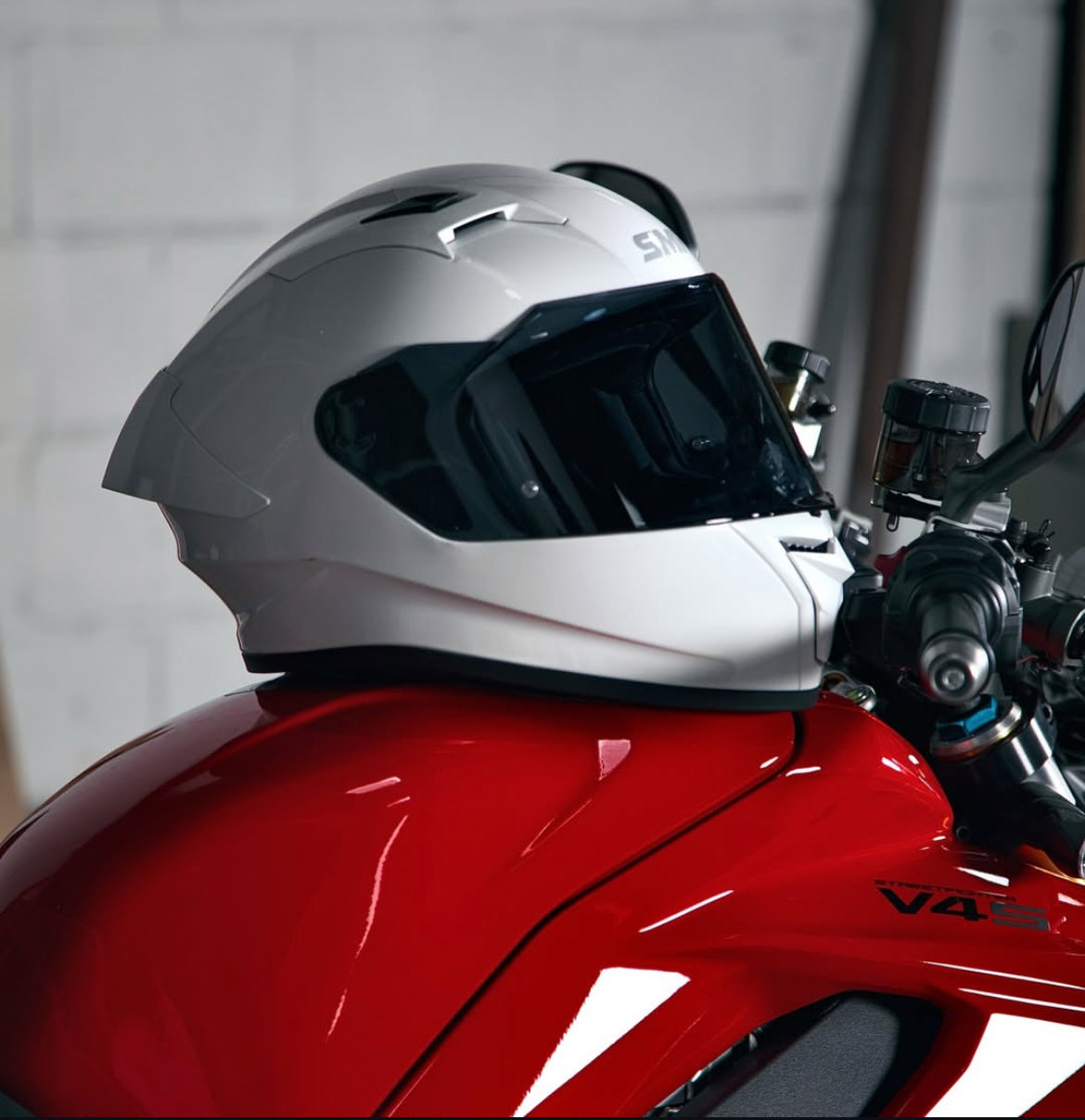 SMK Typhoon Gloss White (GL100) Helmet