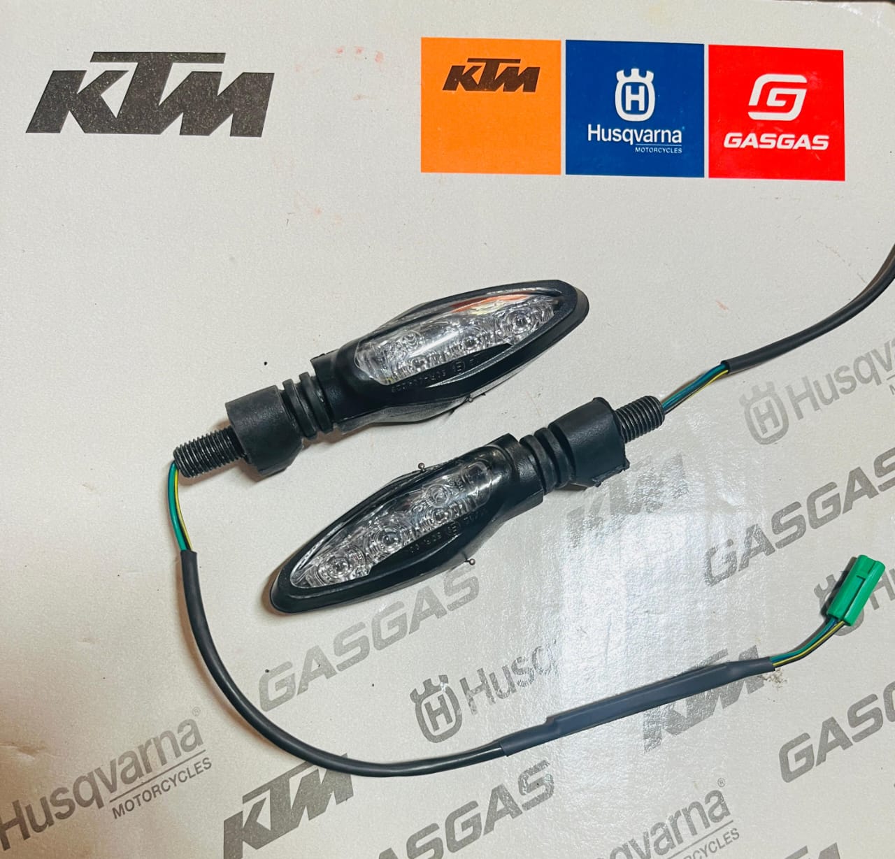 Ktm original Indicator Universal compatible for DUKE /RC 125/200/250/390 ADVENTURE 250/390