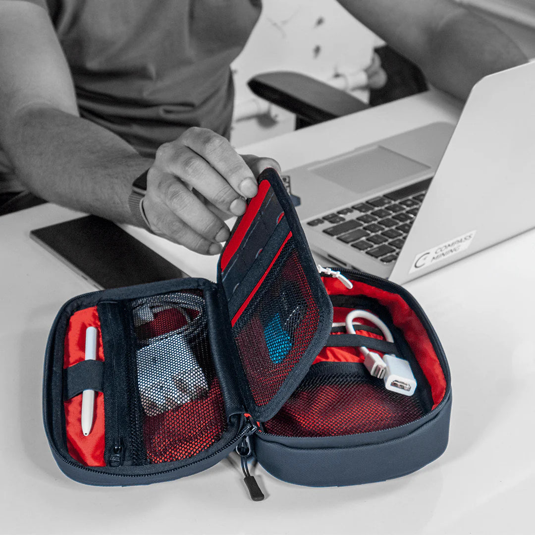 Carbonado EVA Hard Shell Protective Tech/Gadget Portable Organiser, Multi-Purpose Pouch and Travel Accessory,Black