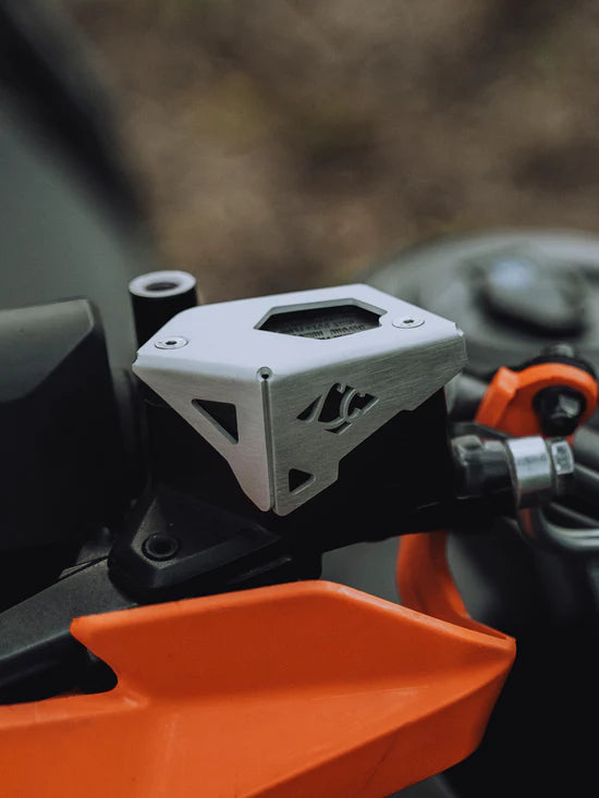 KTM Adventure 390 (2025 model)/ 250 ADV/390 ADV R/390 ADV X+/390 ADV S 2025 TRICORN FRONT OIL CAP SILVER | LEGUNDARY CUSTOMS