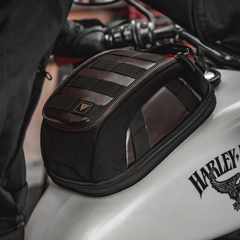 Motowolf MB11 Retro Magnetic Motorcycle Tank Bag 3L–5L | Expandable Vintage Tank Bag with Waterproof Cover & Strong Magnets