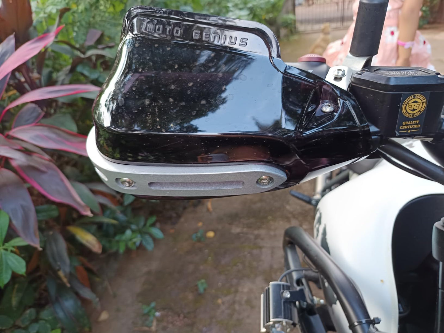 Unbreakable handguard with aluminium braces universal for all motorcycle Black - MOTO GENIUS