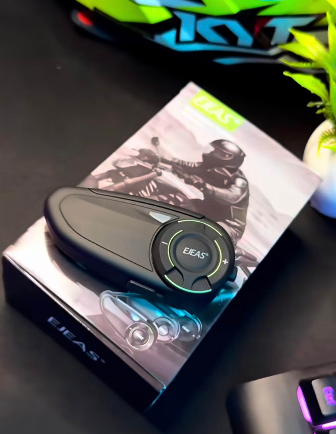 EJEAS Q8_Motorcycle Mesh Intercom, 6 Riders Group Talking at The Same Time - 1 year warranty