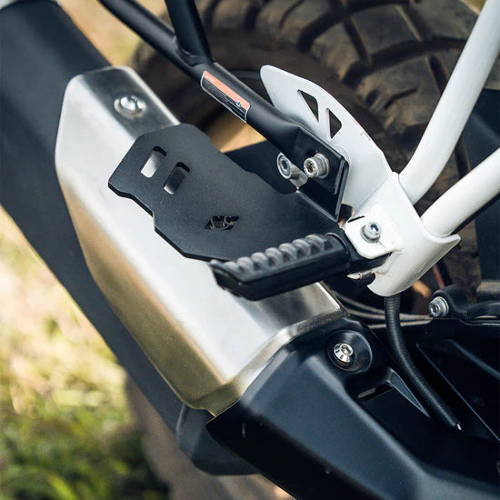 TVS APACHE RTX 300 BOLSTER PILLION FOOTREST | LEGUNDARY CUSTOMS