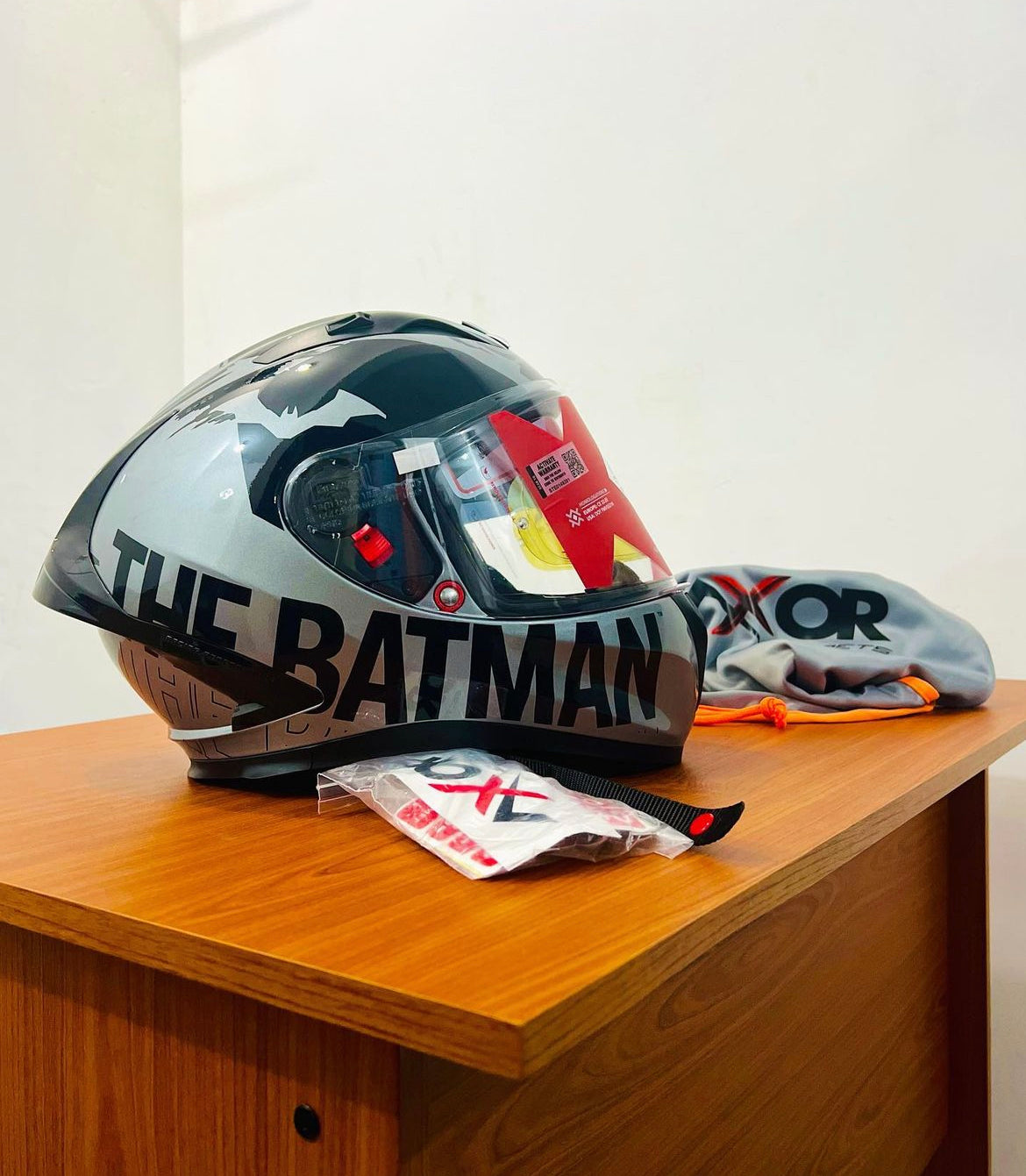 AXOR STREET DC BATMAN HELMET (Anthracite Black) – SPARIFY