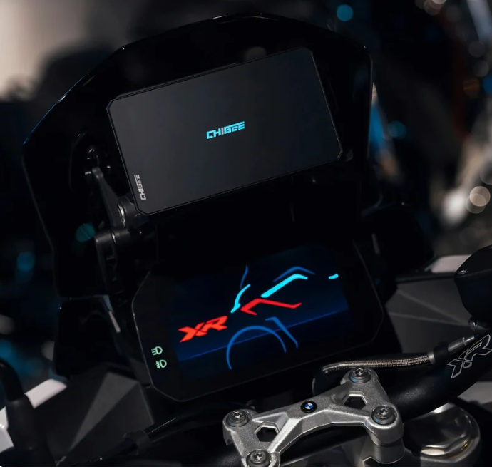 Chigee | AIO-6 LTE 4G Smart Riding Display
