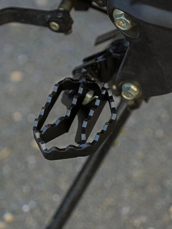 X Pulse 200 Rallytrek Footrest Pair | LEGUNDARY CUSTOMS